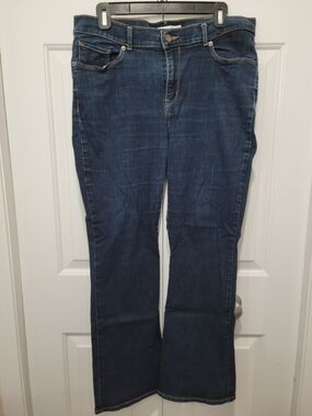 Levi's High-Waist Dark Blue Bootcut Jeans